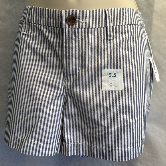 Old Navy flat front Railroad Stripe Shorts w/front pockets NWT. Sz-4. E11 - Picture 1 of 10